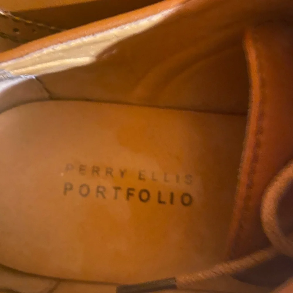 Perry Ellis Men’s Classic Oxford Wingtips Brown Shoes -Size 8.5‎